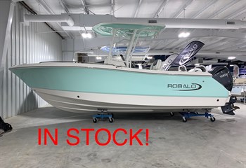 2022 Robalo R230 Seafoam/White Boat